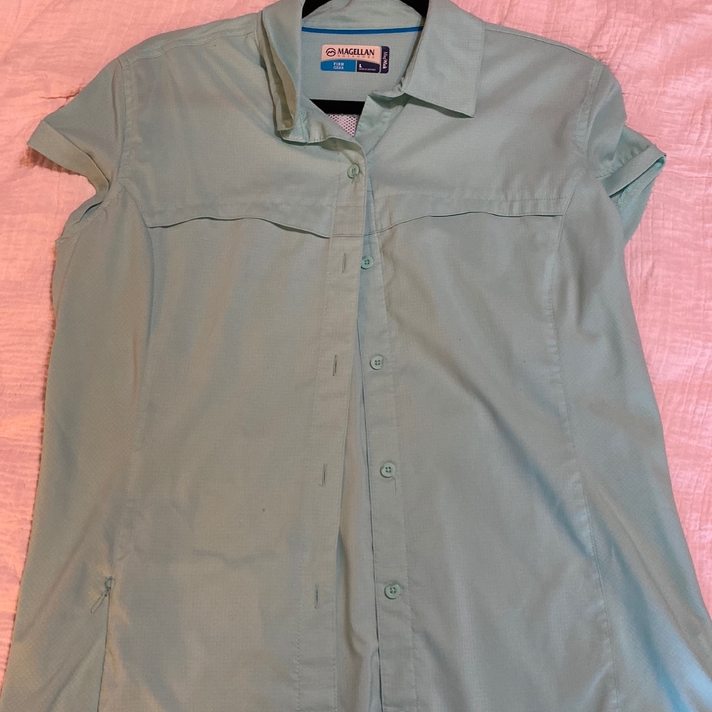 Mint Magellan Large Fish Gear Shirt